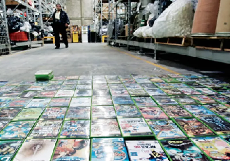 Son zonas de piratería recurrentes Tepito en el DF, Las Pulgas en Monterrey y San Juan de Dios en Guadalajara. (Foto: AP)