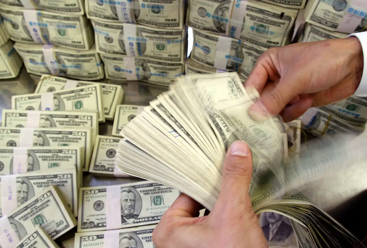 Dolar-GettyImages-2570609.jpg