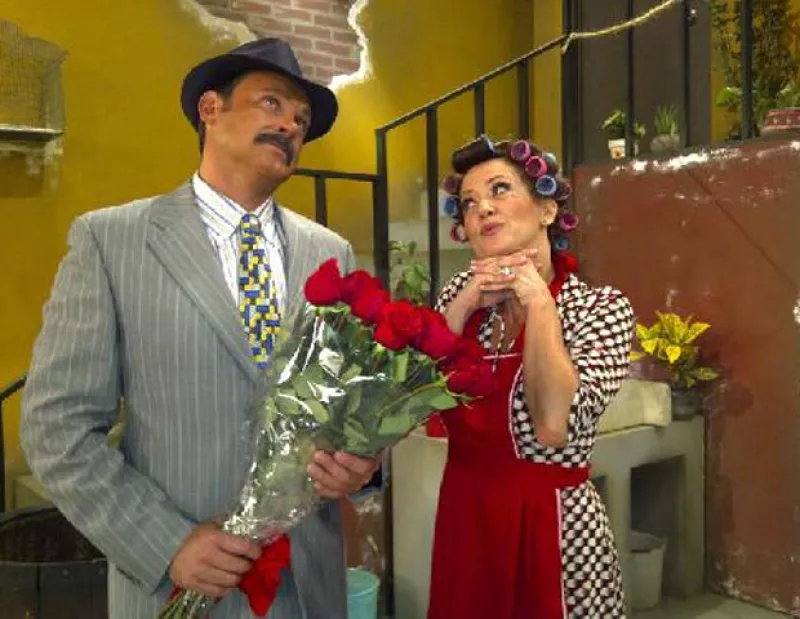 Andrea Legarreta, Roxanna Castellanos, Raúl Araiza y el resto del elenco del matutino se disfrazaron de los personajes de `Chespirito´.