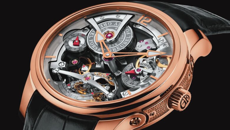 El Double Tourbillon Technique en oro hace alarde de sus impecables terminados.