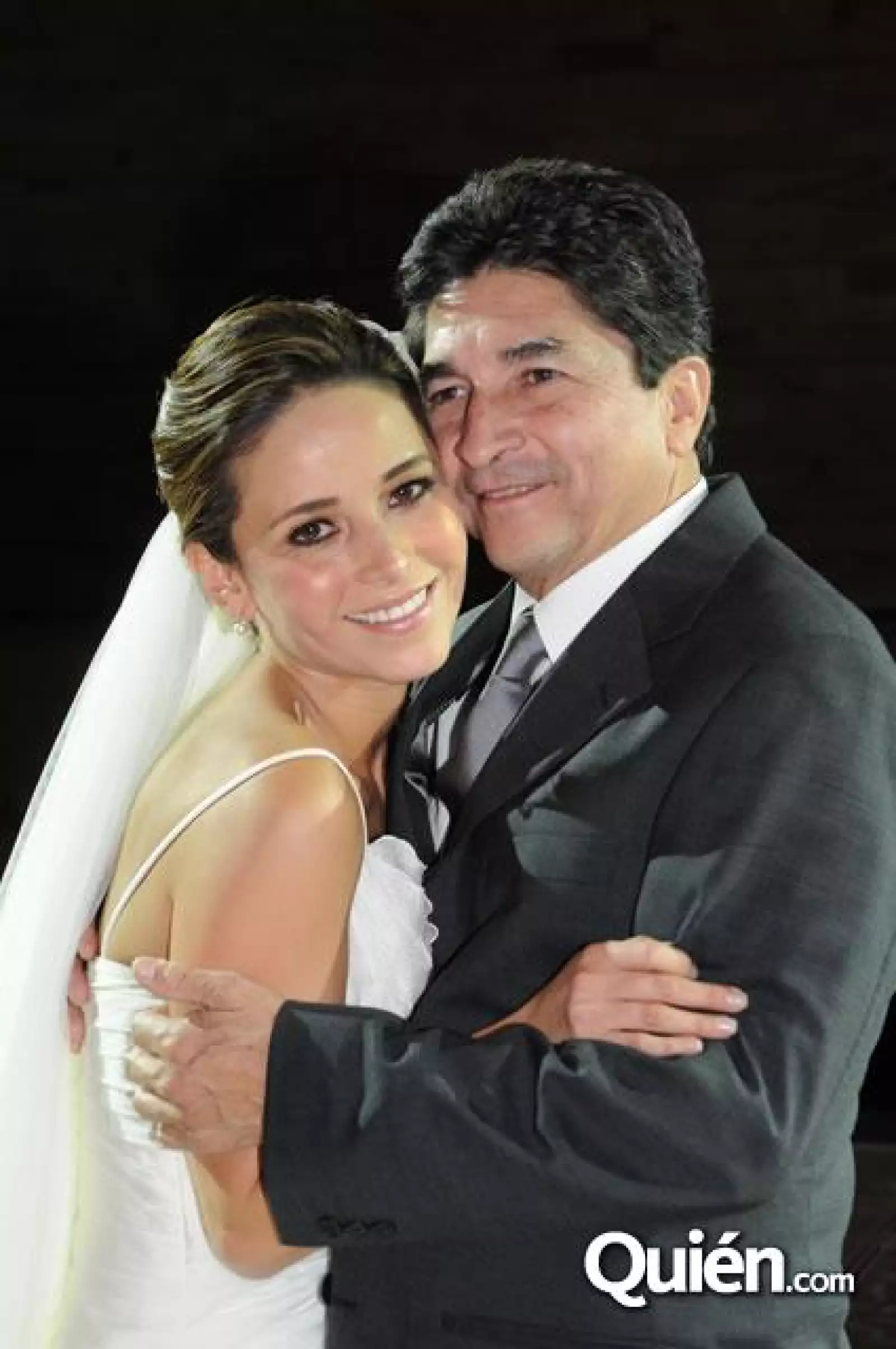 Boda Paola Villarreal, Arturo Puigferra