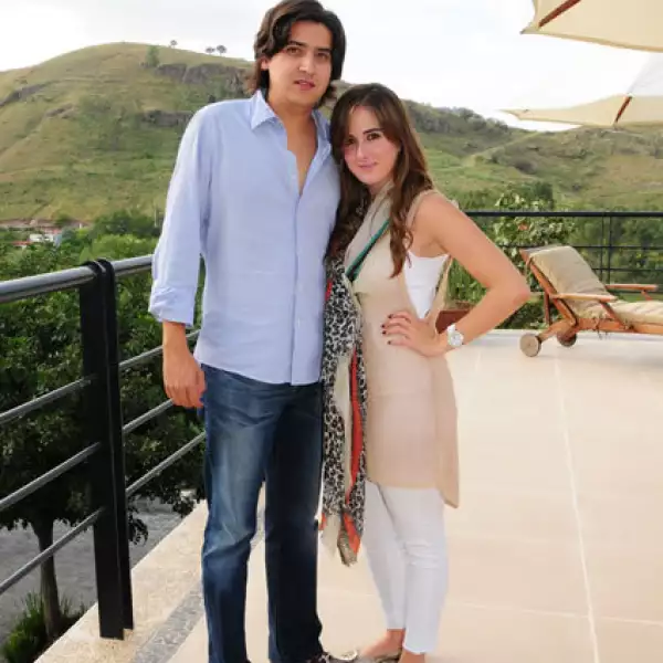 Álvaro Mora,Renata González