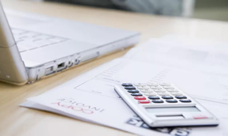 La página del SAT te permite generar facturas por Internet de forma gratuita. (Foto: Getty Images)