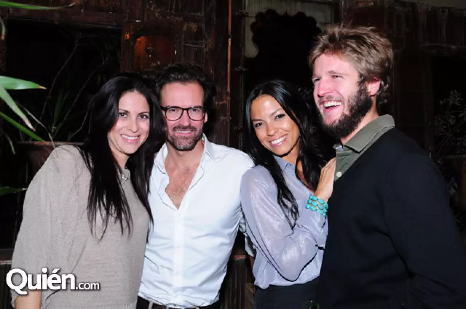 Sofía Basave,Oscar Naveja,Ana Tessada,Carlos Ferrer