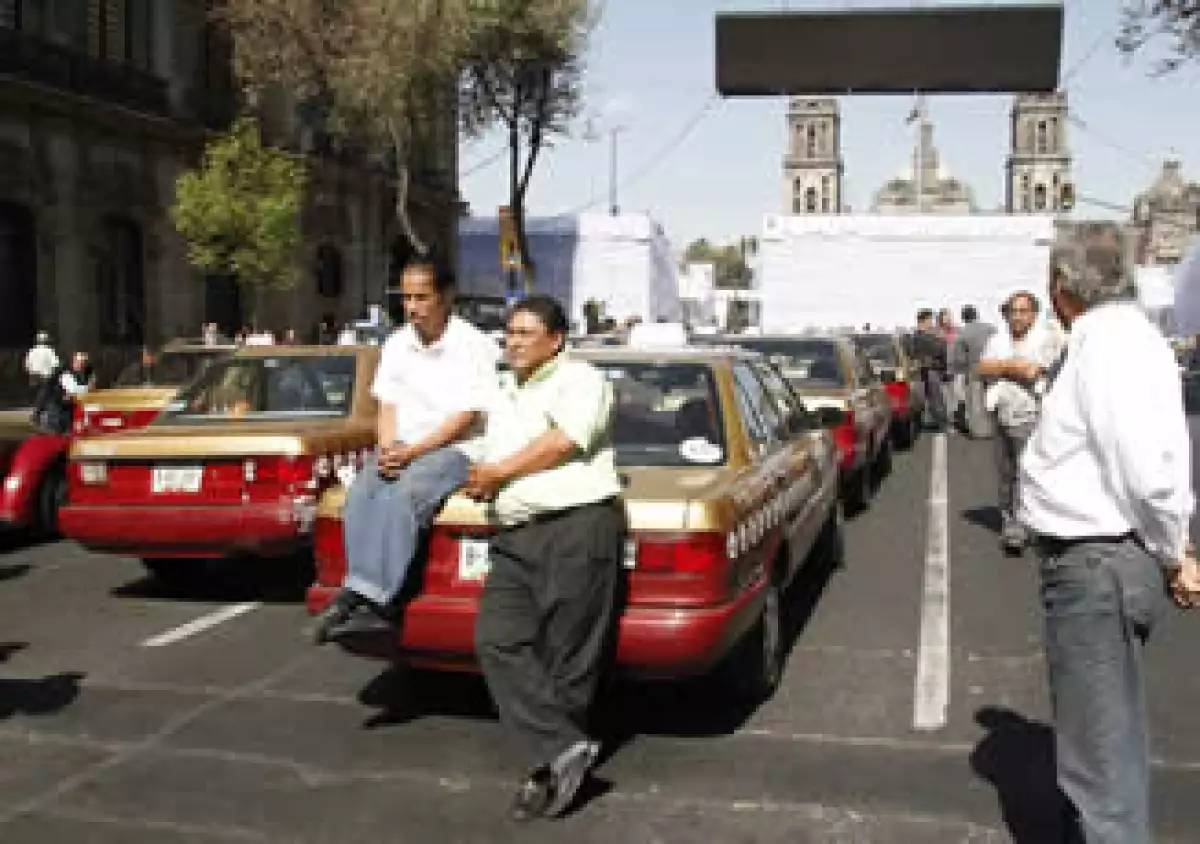Las autoridades del DF llegaron a un acuerdo con los operadores de taxis este jueves por la tarde. (Foto: Notimex)