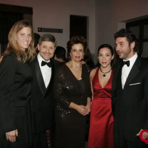 Sharon fastlich, Alejandro Quintero, Catalina Quintero, Ligia Folch, Pepe Bastón