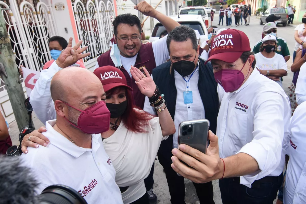 Mario Delgado y Layda Sansores durante la gira de campaña por Campecheç