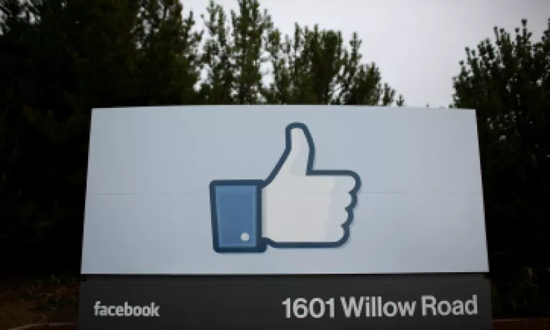 Facebook cree que estamos a menos de 4 personas de separación de conocer a cualquier extraño. (Foto: Getty Images)