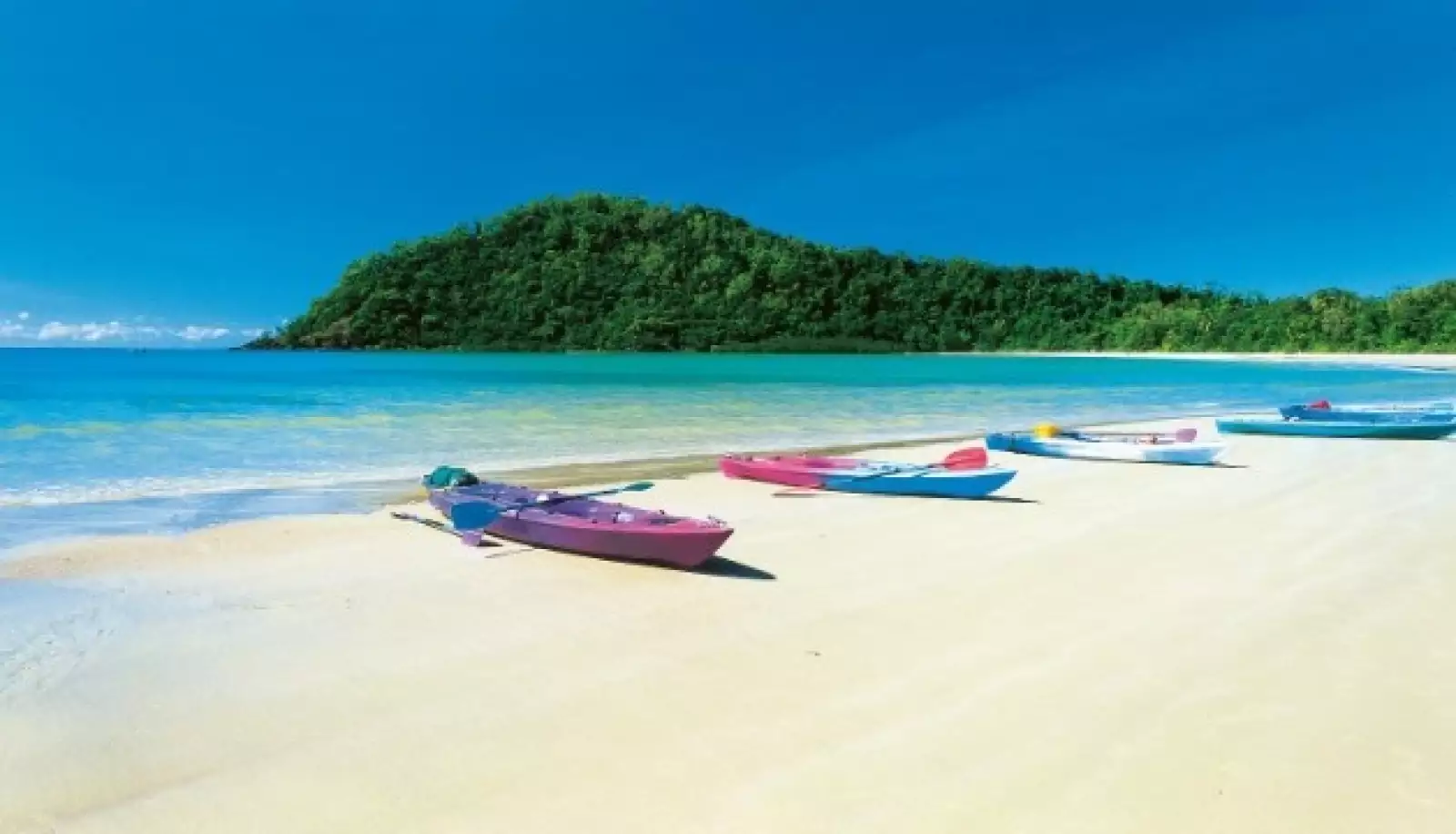 La mayoría del eclipse podrá ser visto en el agua, en donde existe oportunidad de observarlo. Varios operadores turísticos ofrecerán kayaks en Cape Tribulation