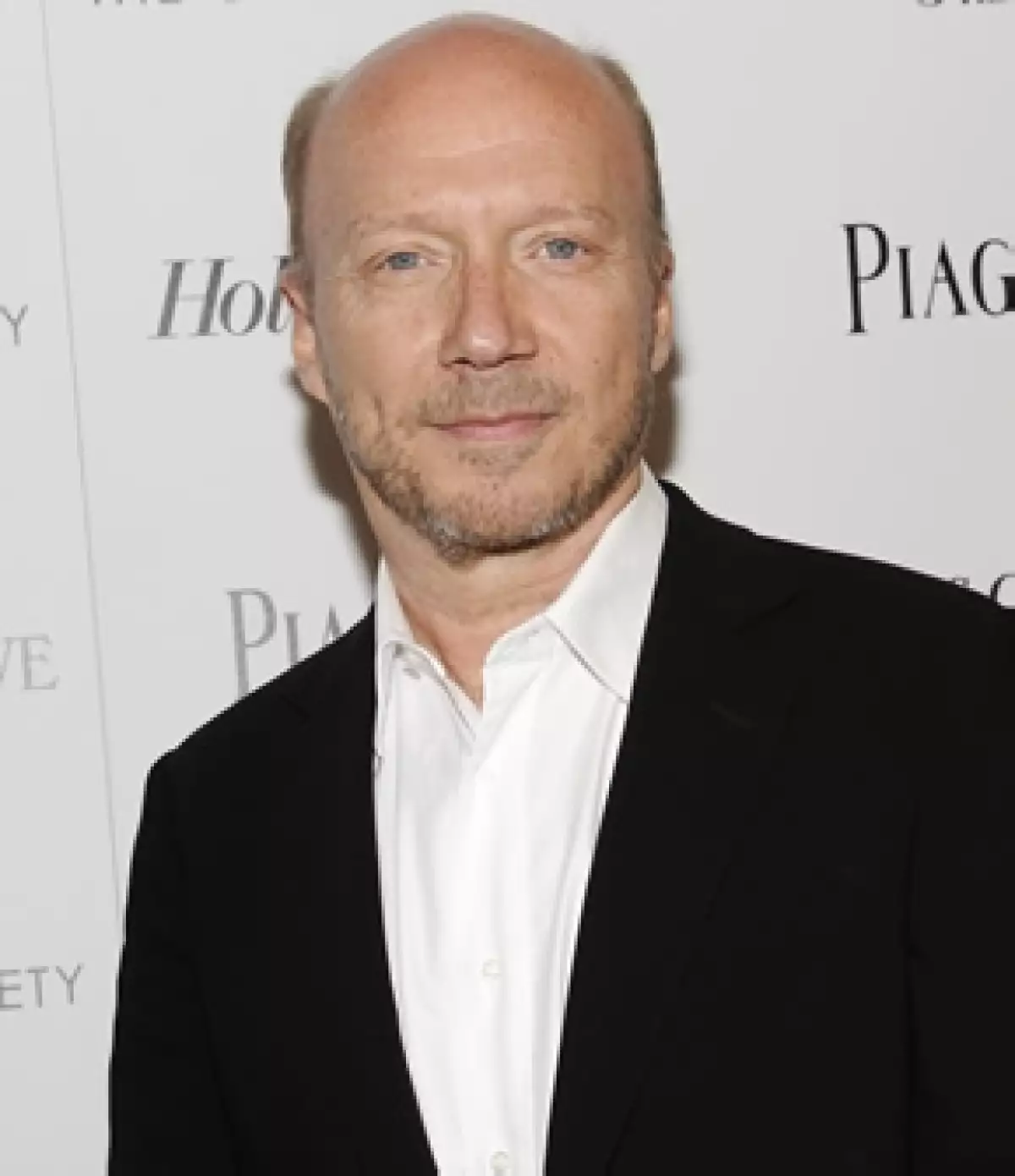 Según informa Vanity Fair todo fue planeado por Shelly Miscavige, esposa del líder de la iglesia, quien se encargó de hacer un "casting" para elegir a la más adecuada para el actor.
