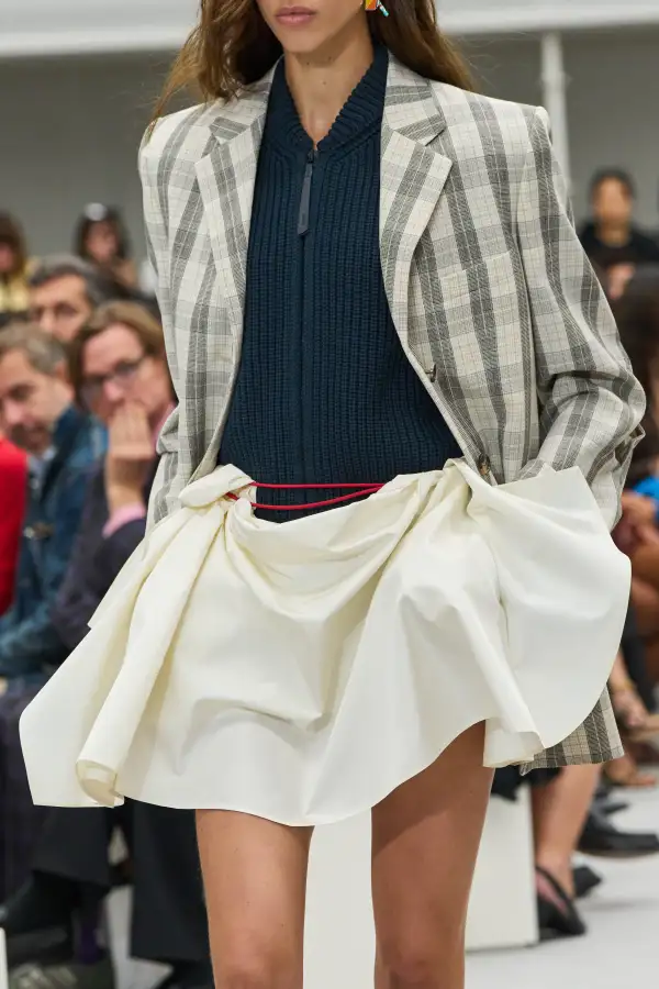 Loewe clp S27 045.jpg