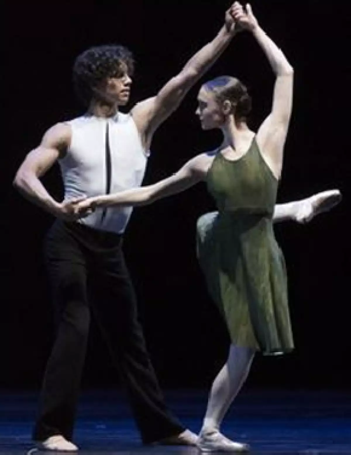 El bailarín mexicano presentará lo mejor de ballet internacional en México el próximo 9 de agosto en el Auditorio Nacional con el espectáculo `Despertares´.