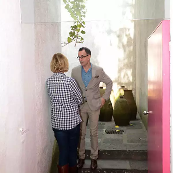 Pupa Nothebothy y Colin Bailey