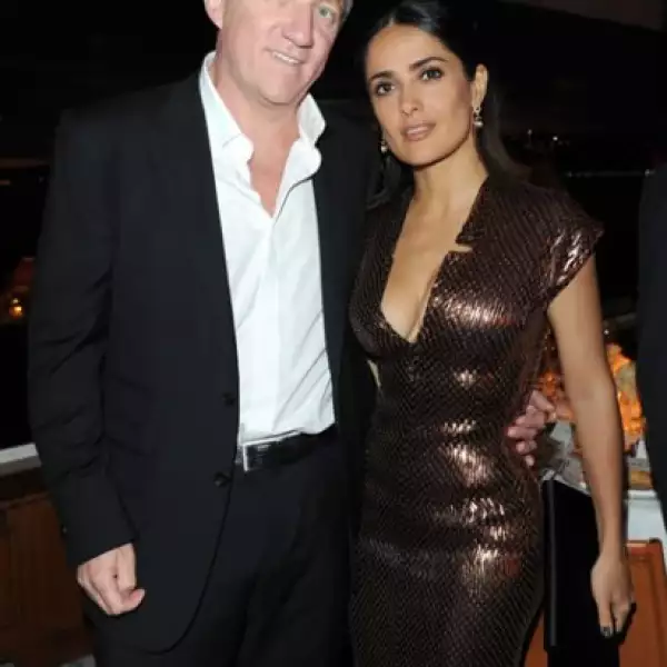 Salma Hayek llegó acompañada de su esposo, François-Henri Pinault, cuyo grupo Pinault-Printemps es dueño de la firma italiana.