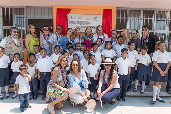 Niños en Alegría y Happy Harts Mx inauguran escuela en Iguala Guerrero