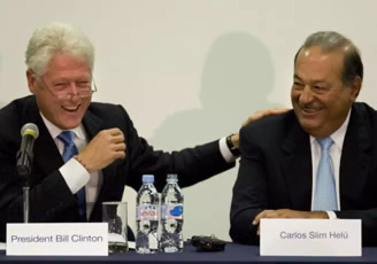 Bill Clinton y Carlos Slim llevarán el programa de ayuda “A Ganar” al estado mexicano de Chihuahua. (Foto: Archivo AP)