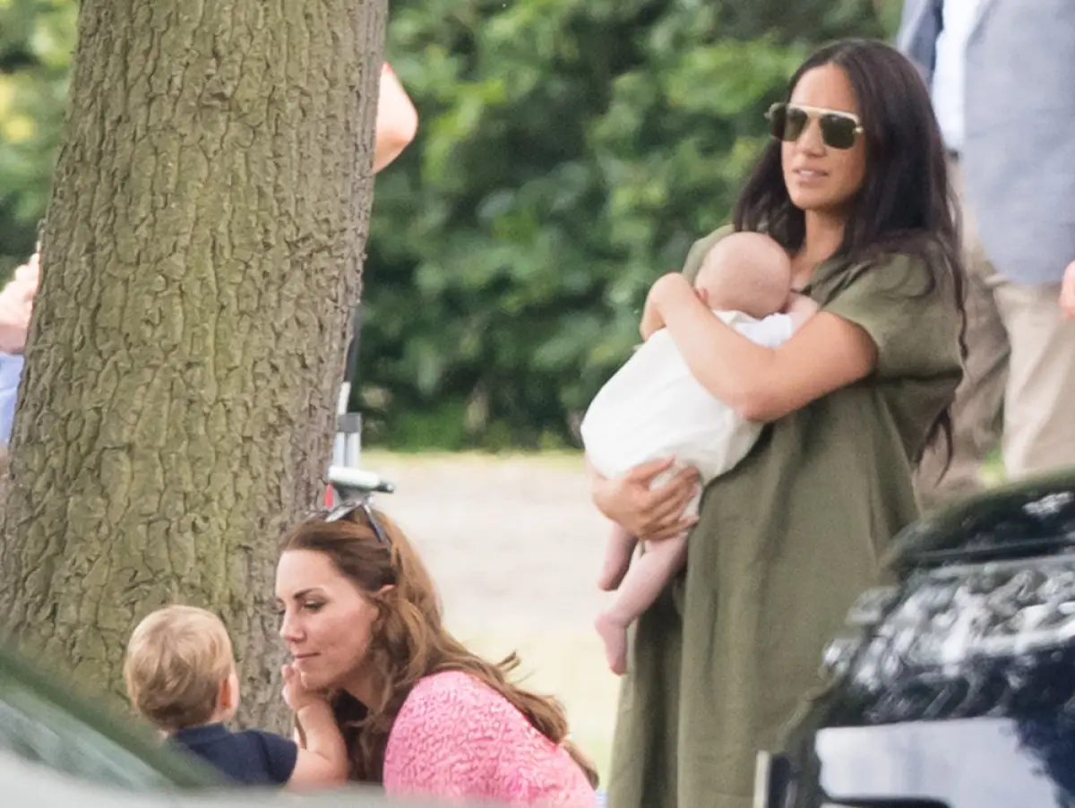 Meghan Markle y Archie en el partido de polo de Harry 
