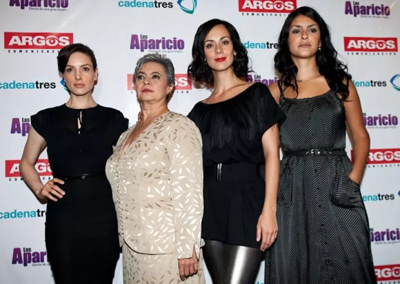 Una familia de mujeres que se ve afectada por la muerte de todos sus esposos es la historia eje de la telenovela de Argos que se estrena hoy en la noche en Cadena 3.