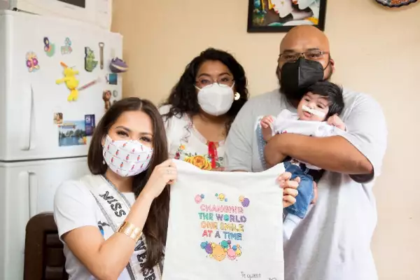 Andrea Meza reconoce la labor de Smile Train