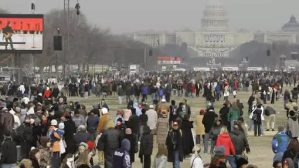 Cientos de miles de visitantes llegaron hasta Washington para las festividades de asunción.