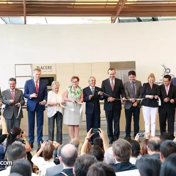 Duncan Taylor (Embajador del Reino Unido),Diana Kennedy,Catherine Ettinger,Salvador Jara,Francisco Maass Peña,Fernando Pérez y Sonja Hyland (Embajadora de Irlanda).