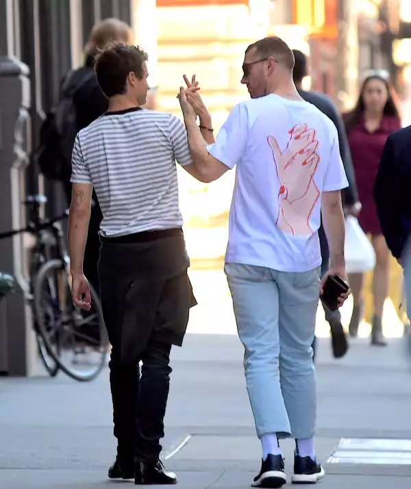 Sam Smith y Brandon Flynn