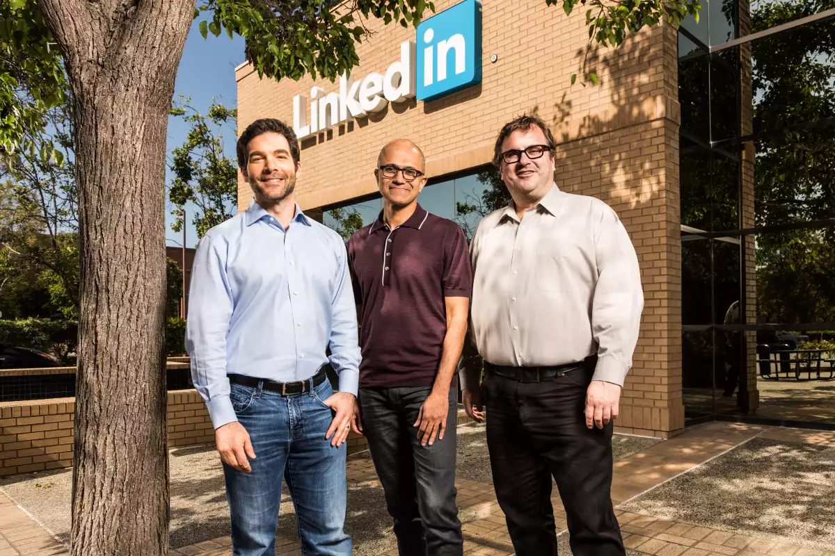 Jeff Weiner se mantendrá como CEO de LinkedIn y reportará al CEo de Microsoft, Satya Nadella.