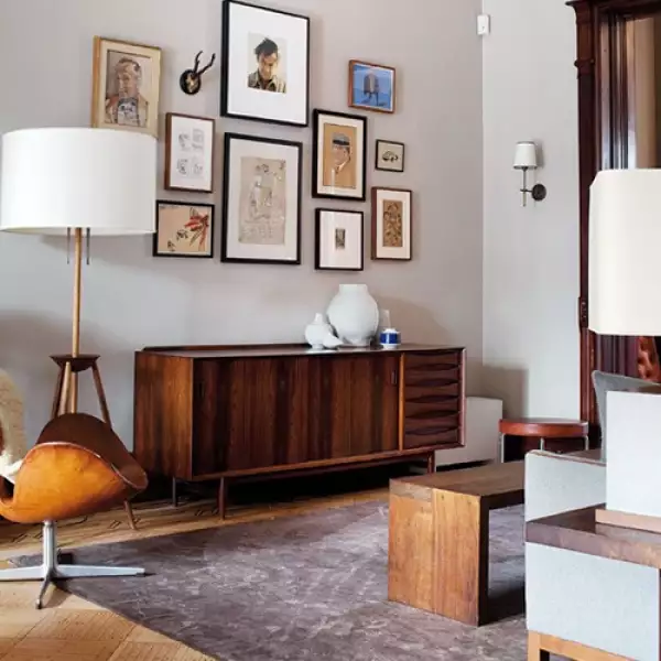 En esta cuenta podrás descubrir a los artistas emergentes. Podrás ver desde cuadros hasta muebles. Por lo general, la madera es una de las protagonistas de sus ideas. Lo mejor de esta cuenta es que...