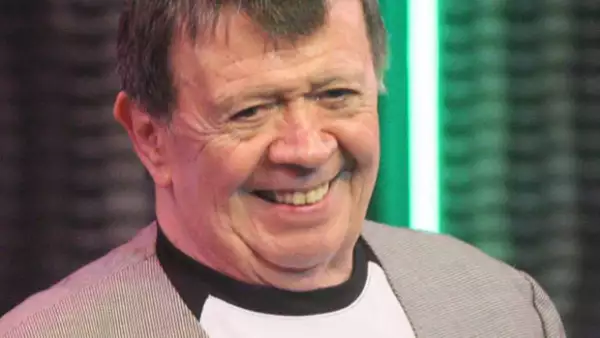 Fuentes de la producción de "En Familia con Chabelo" han revelado que el programa saldrá del aire a finales de este diciembre, después de casi cinco décadas de ser transmitido.