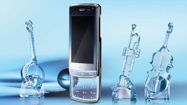 La firma tecnológica, LG, dio a conocer su nuevo celular inteligente Crystal, el cual tendrá acceso a Internet, reproductor multimedia y pantalla táctil a colores de 3 pulgadas.