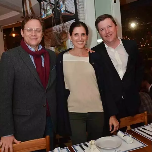 Demián Fraser con Charles y Elodie Lebretón.