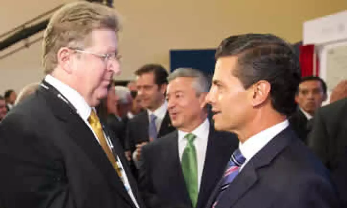 Este jueves se publicó una imagen que se atribuye al empresario, quien coincidió en un acto con el presidente Peña Nieto. (Foto: Presidencia de la República)