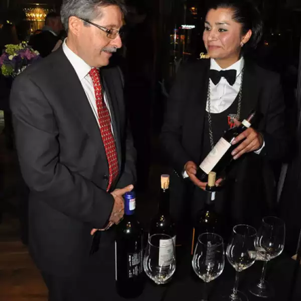 Alejandro Zirion y Isabel Mayen.