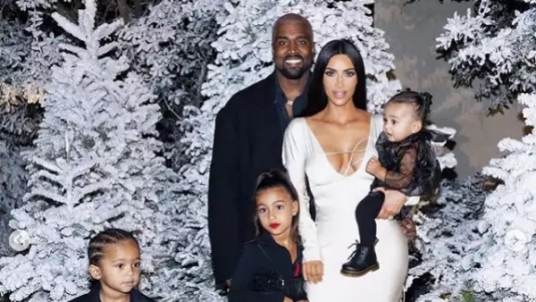 Las fotos de la familia Kardashian causan polémica (Foto: Instagram)