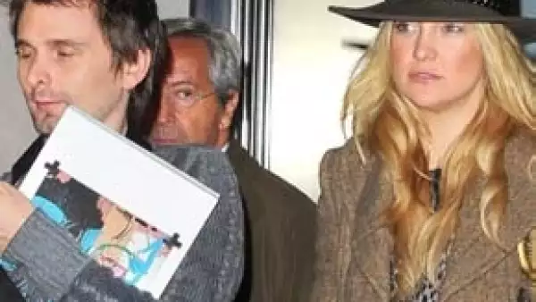 La actriz tendrá su segundo hijo, mientras que para el rockero Matthew Bellamy es el primero; y se informó que tiene tres meses de gestación, así lo confirmó la revista People.