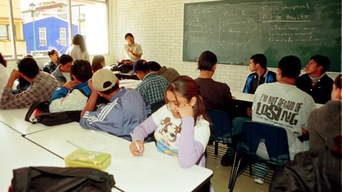 Una clase en la preparatoria del Distrito Federal ubicada en la delegación Tlalpan