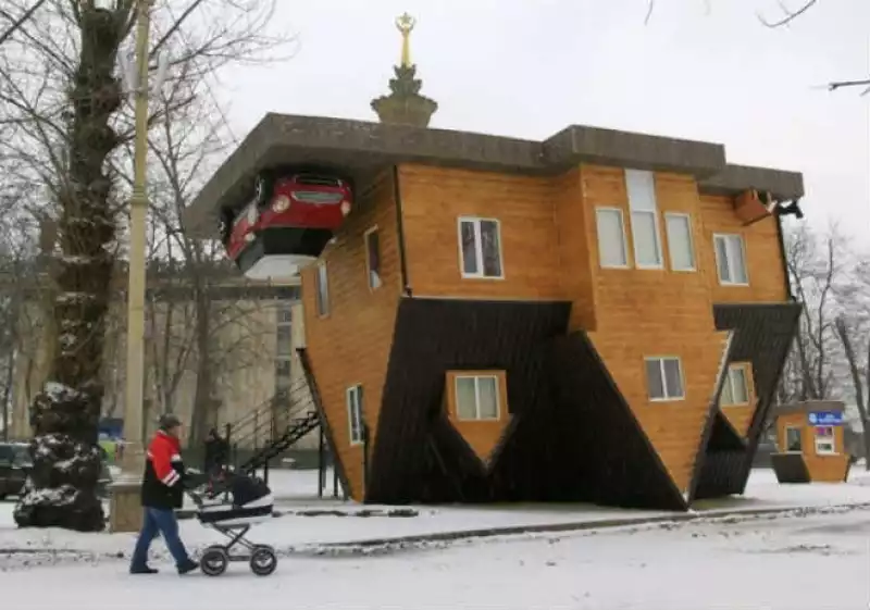 casa al rev�s mosc�