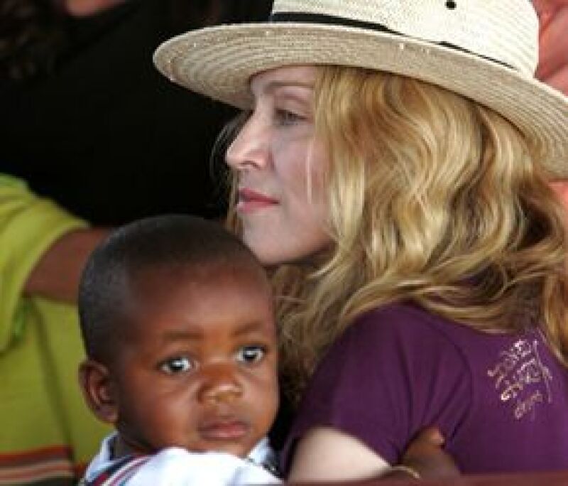 La Reina del Pop, quien ya presentó los documentos de adopción, estará en al país africano este fin de semana y el lunes será escuchado su caso ante un tribunal.