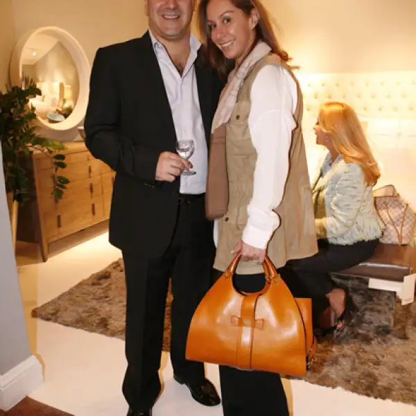 Mauricio Domínguez,Carla Juan