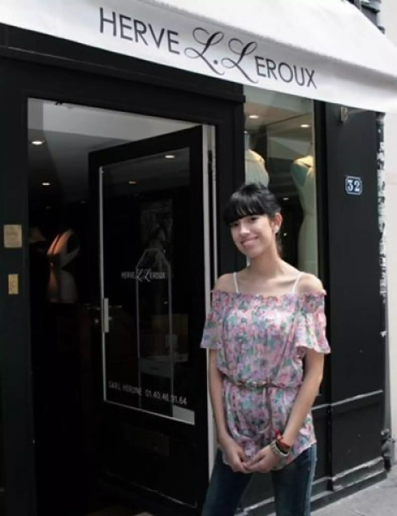 La joven diseñadora tiene 21 años y es de Santa Catarina, Nuevo León. Estudia en el CEDIM y se inspiró en el diseñador Paul Poiret.