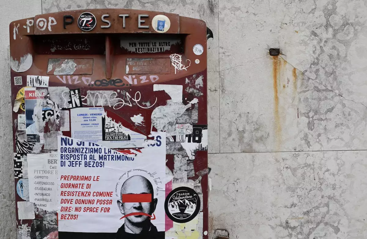 ITALY-LIFESTYLE-VENICE-WEDDING-BEZOS-ILLUSTRATIONS