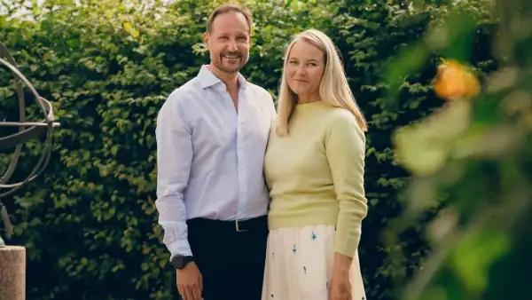 Príncipe Haakon y la princesa heredera Mette-Marit de Noruega cumplen 25 años de casados.