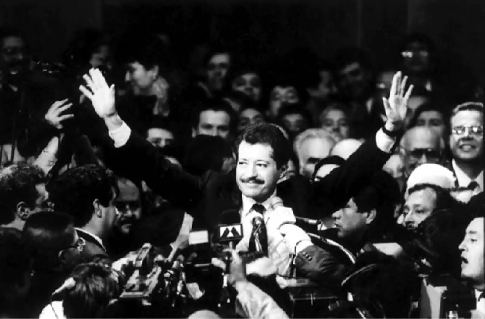 Luis Donaldo Colosio Murrieta, entonces candidato del PRI a la presidencia de la república, fue asesinado de un balazo en la cabeza mientras estaba de campaña en la ciudad de Tijuana en 1994.