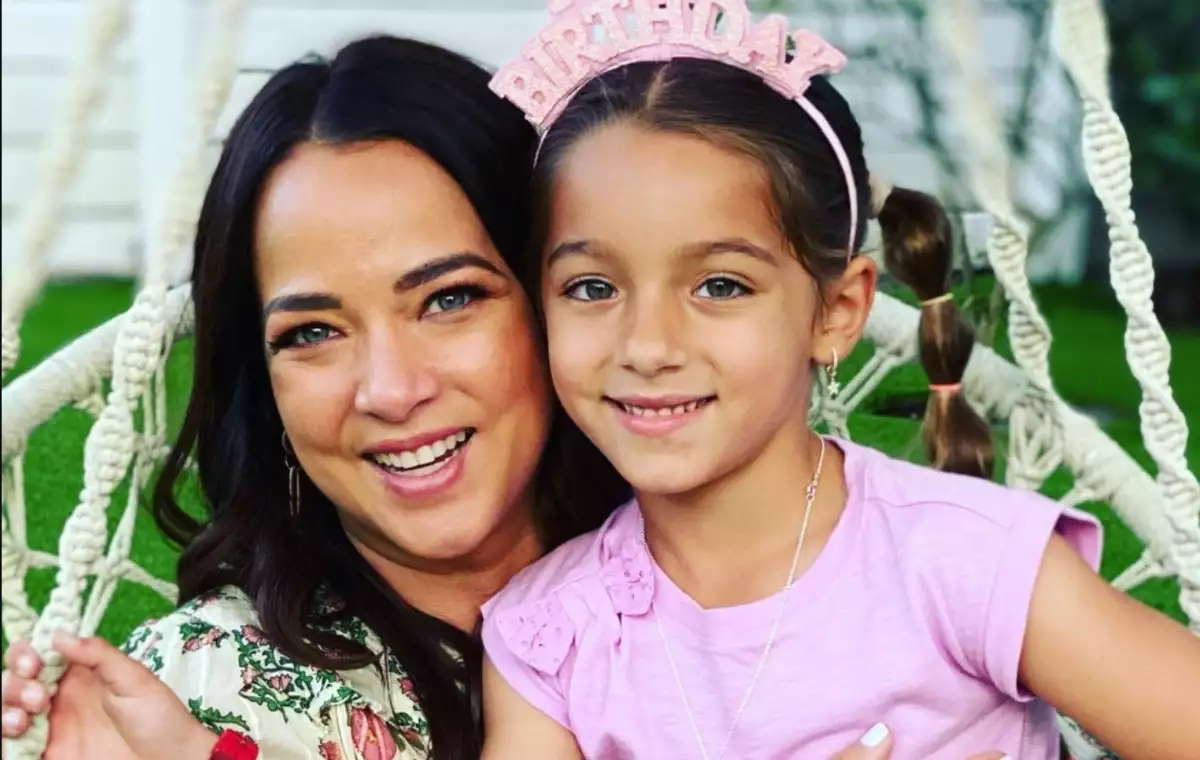 Alaïa, la Hija de Adamari López, Deslumbra en su Debut en Univision y ...