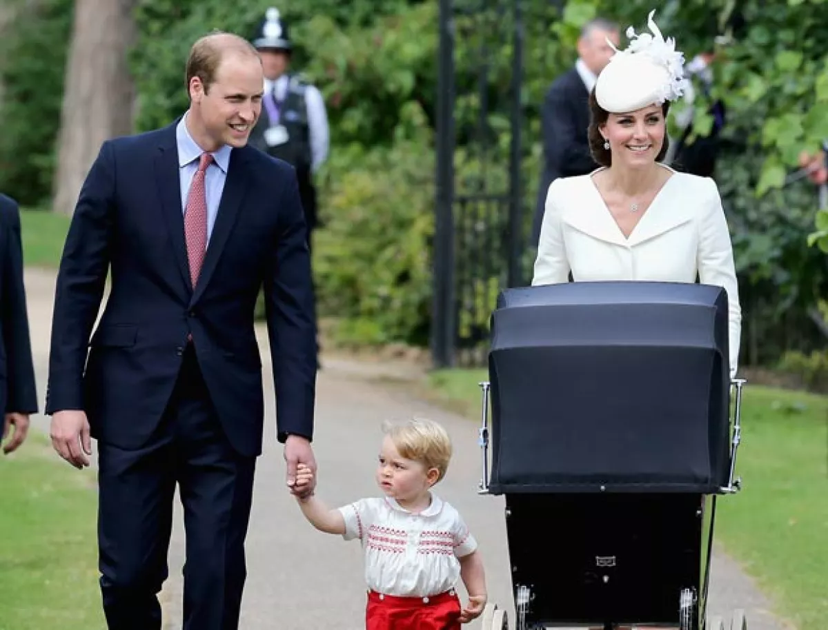 Una vez más, Kate Middleton brilló por su ausencia en la boda de uno de sus amigos. Dejando solo al príncipe William.