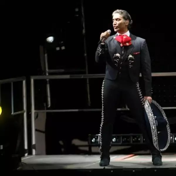 Concierto Alejandro Fernández, Beraka.