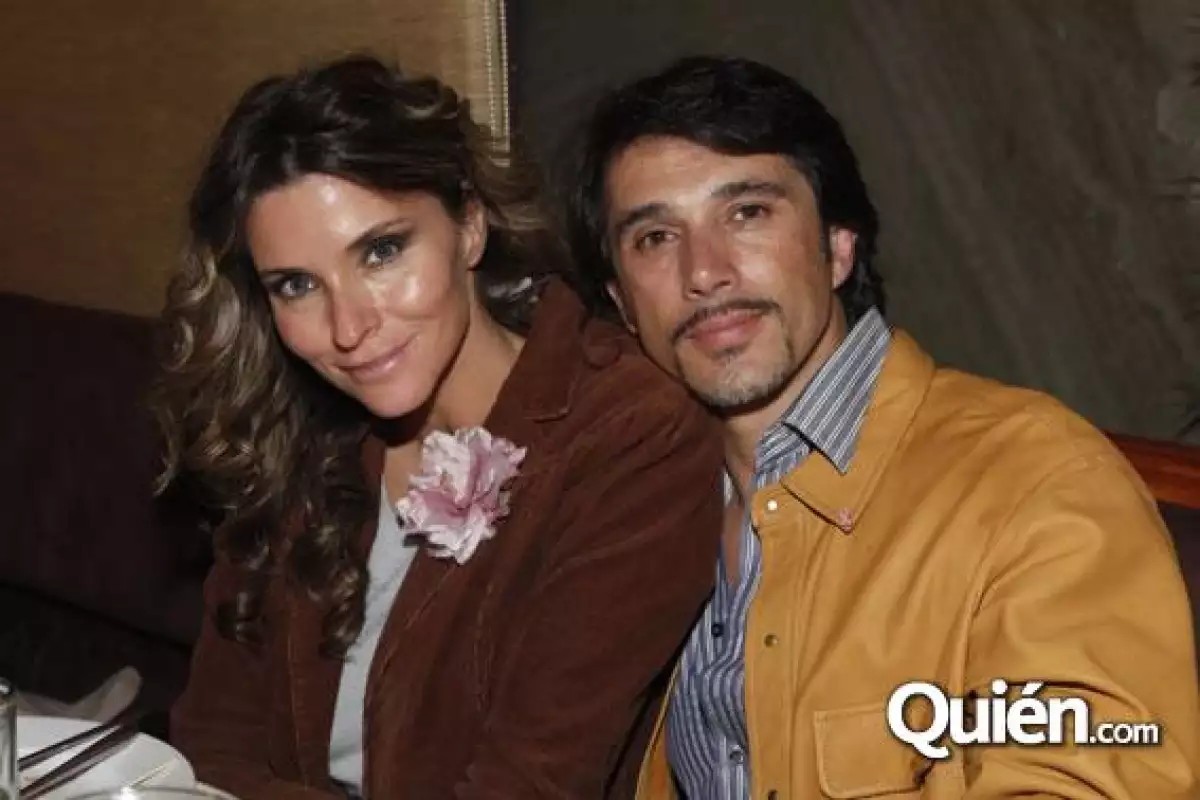 Isabella Camil,Sergio Mayer