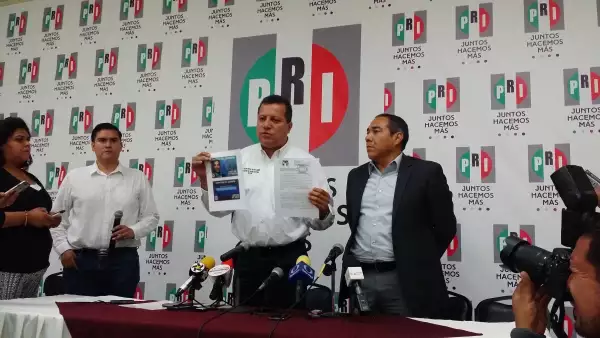 La denuncia fue interpuesta en la Procuraduría estatal por integrantes del Comité Directivo Estatal del tricolor.