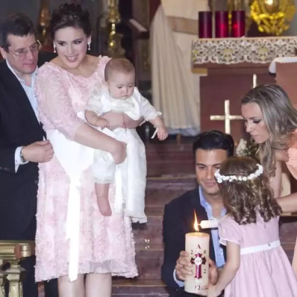 El bautizo se realizó en la Basílica de Guadalupe.