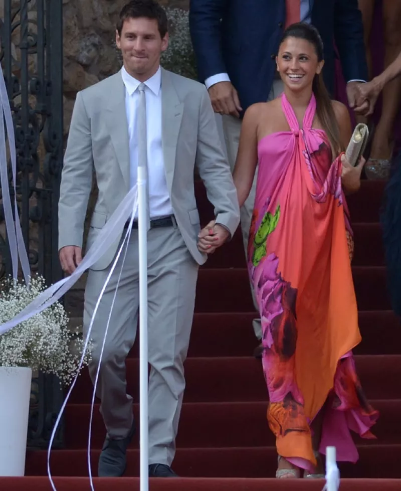 Hoy por la mañana se dio a conocer que el astro y su novia Antonella Rocuzzo recibieron a su primogénito Thiago.